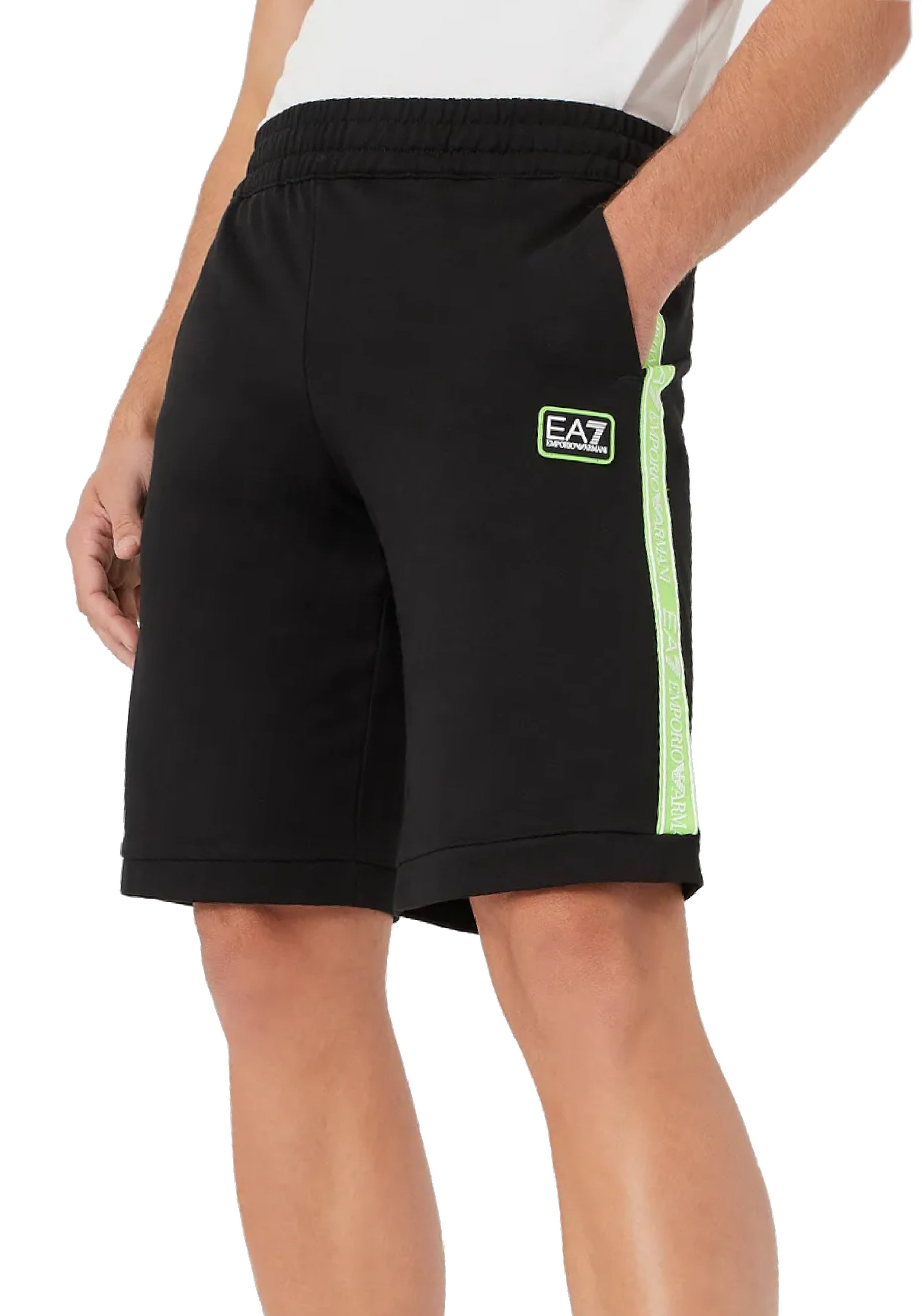 PANTALONCINI Nero/verde Ea7