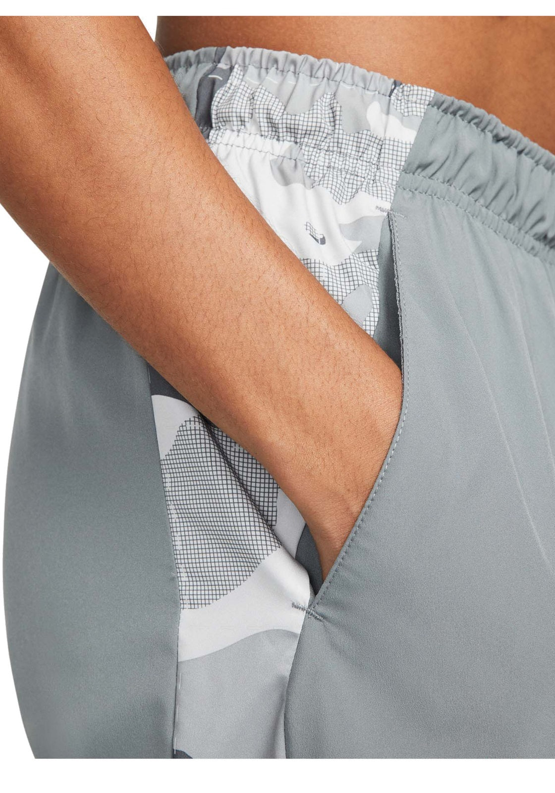 PANTALONCINI Grigio/camo Nike