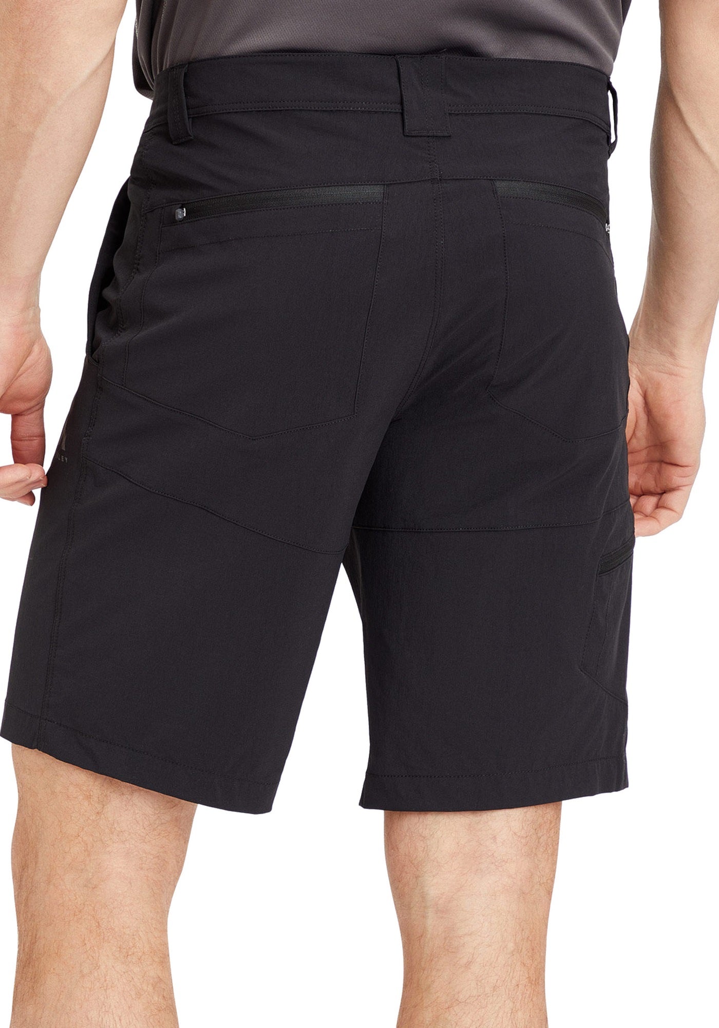 BERMUDA Nero Mckinley