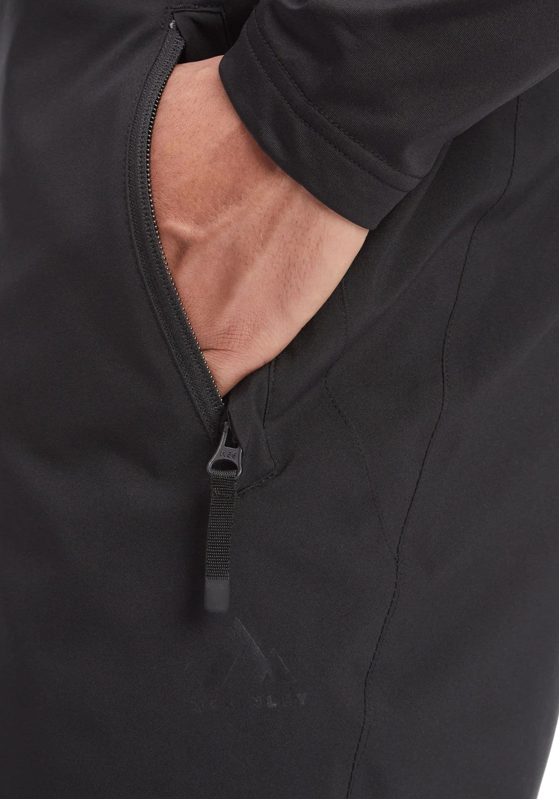 OUTDOOR-SCI Nero Mckinley