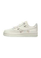 SCARPE Panna/oro Nike