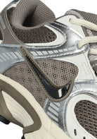 SCARPE Grigio/argento Nike