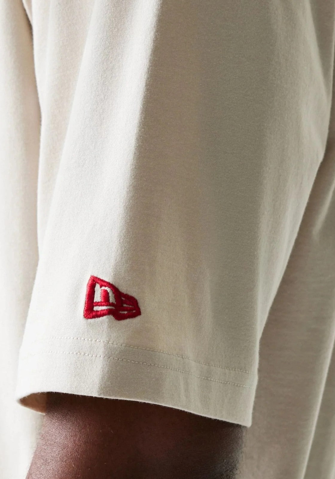 T-SHIRT E CANOTTE Beige/rosso New Era