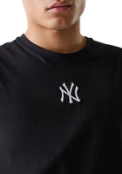 T-SHIRT E CANOTTE Nero/bianco New Era