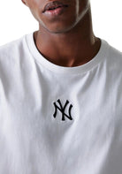 T-SHIRT E CANOTTE Bianco/nero New Era