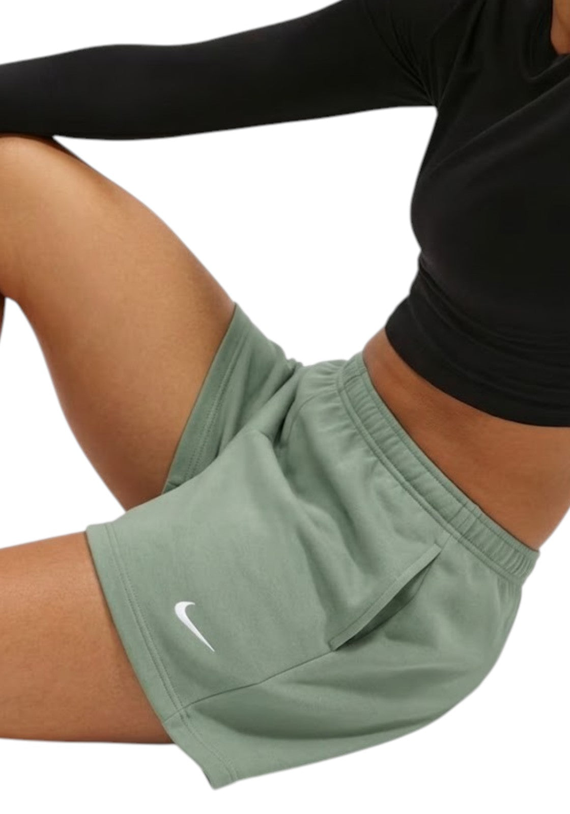 PANTALONCINI Verde Salvia Nike
