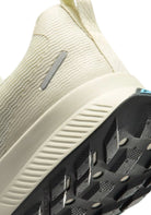 SCARPE Beige/verde Nike