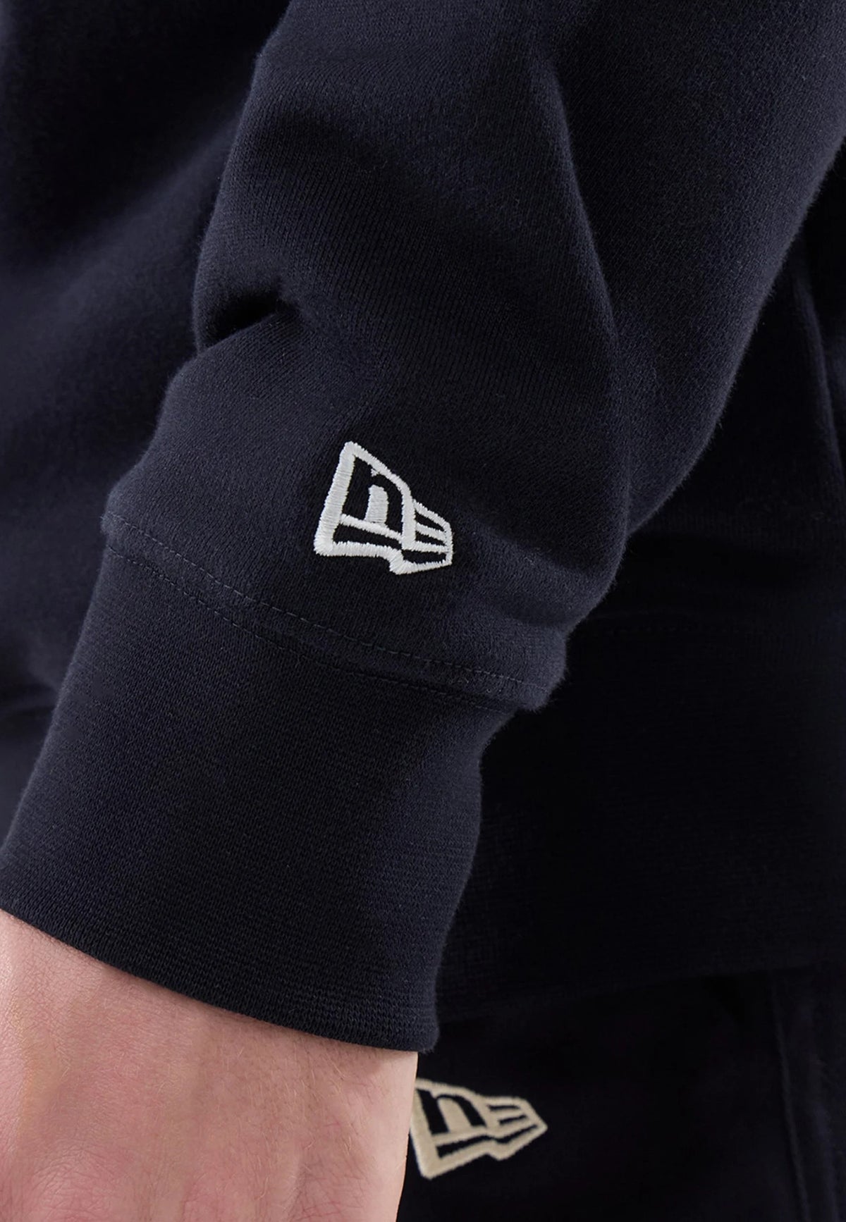 FELPE Nero/bianco New Era
